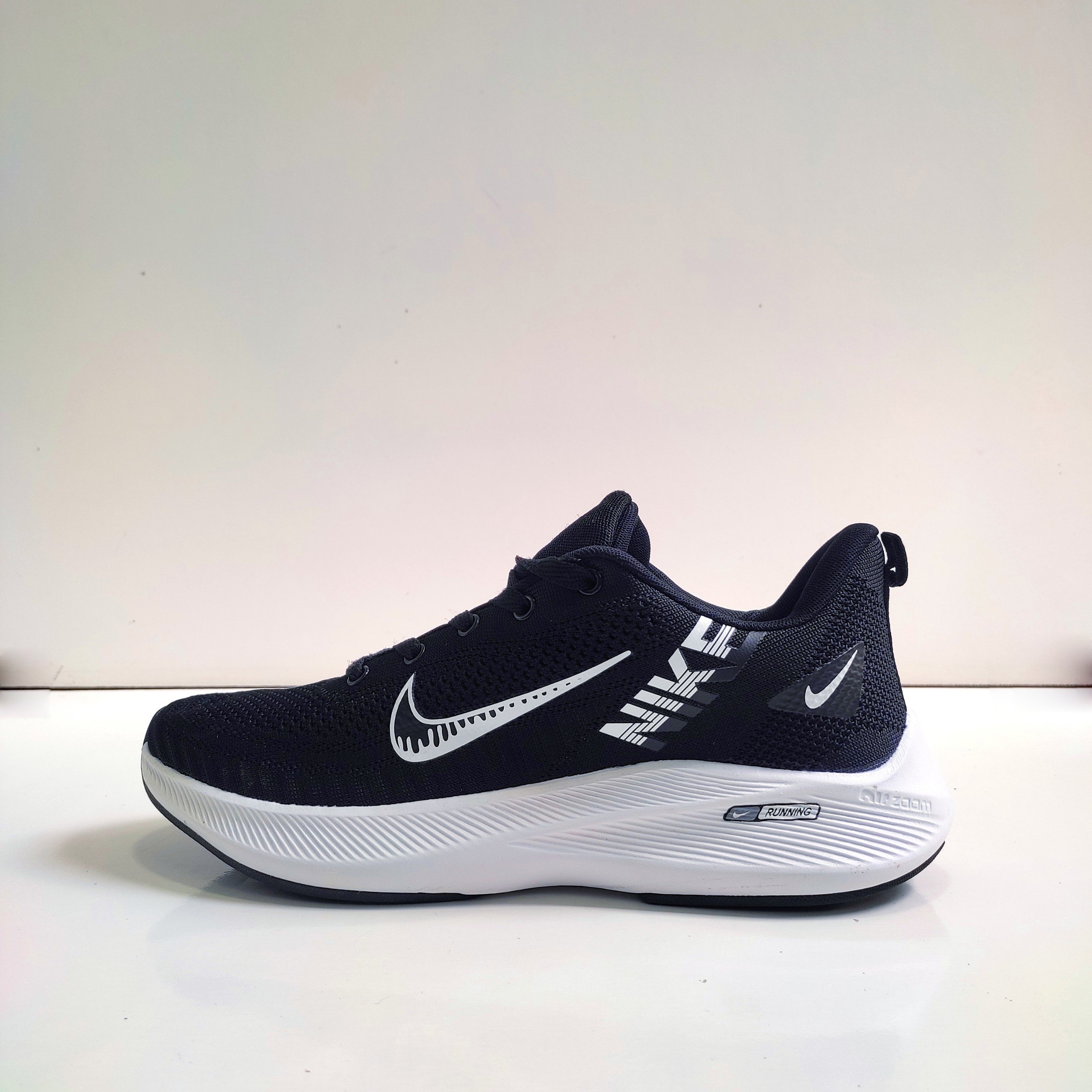 Giày Chạy Bộ Nike V56 Big Size