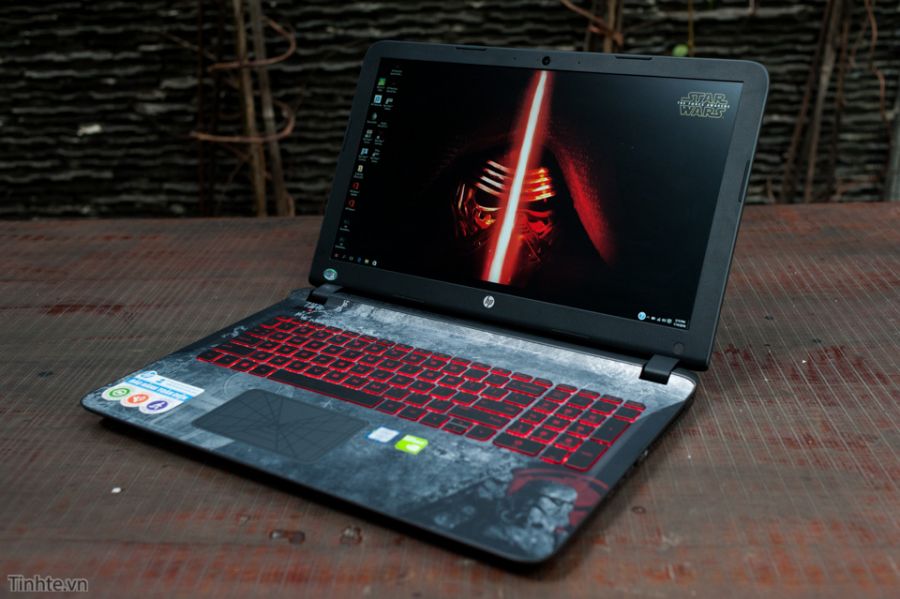 HP STAR WARS™ SPECIAL EDITION 15 Core™ i5-6200U 2.3GHz 1TB 8GB 15.6" (1920x1080) DVD-RW BT WIN10