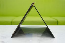HP Spectre 13 - V111, 13.3" FHD Gorilla® Glass Core I7-7500U 2.7GHz/256GB PCIe M.2 SSD/8GB/siêu nhẹ chỉ 1.1 kg