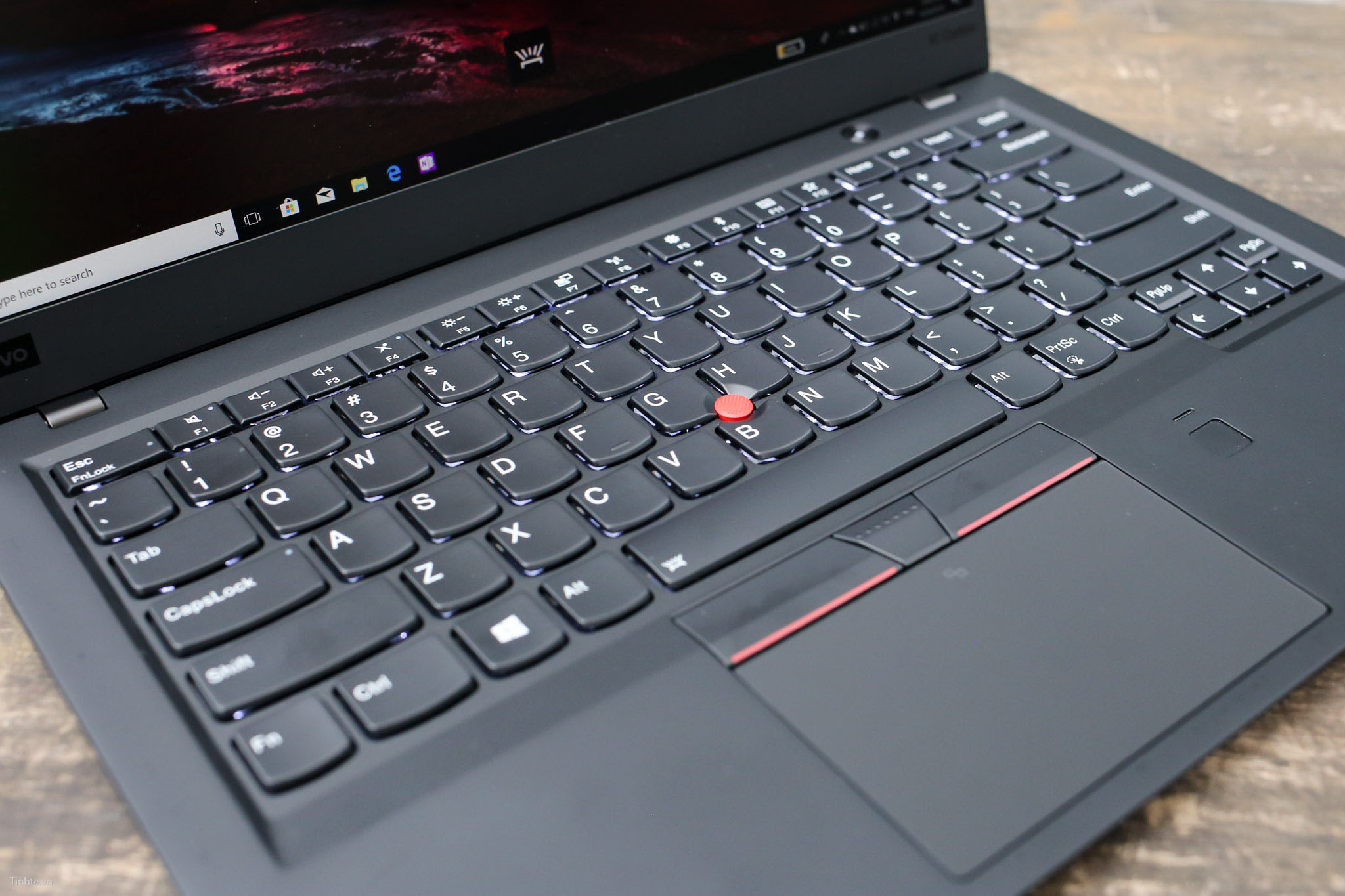 4422457_Tinhte.vn_ThinkPadX1CarbonGen6-10