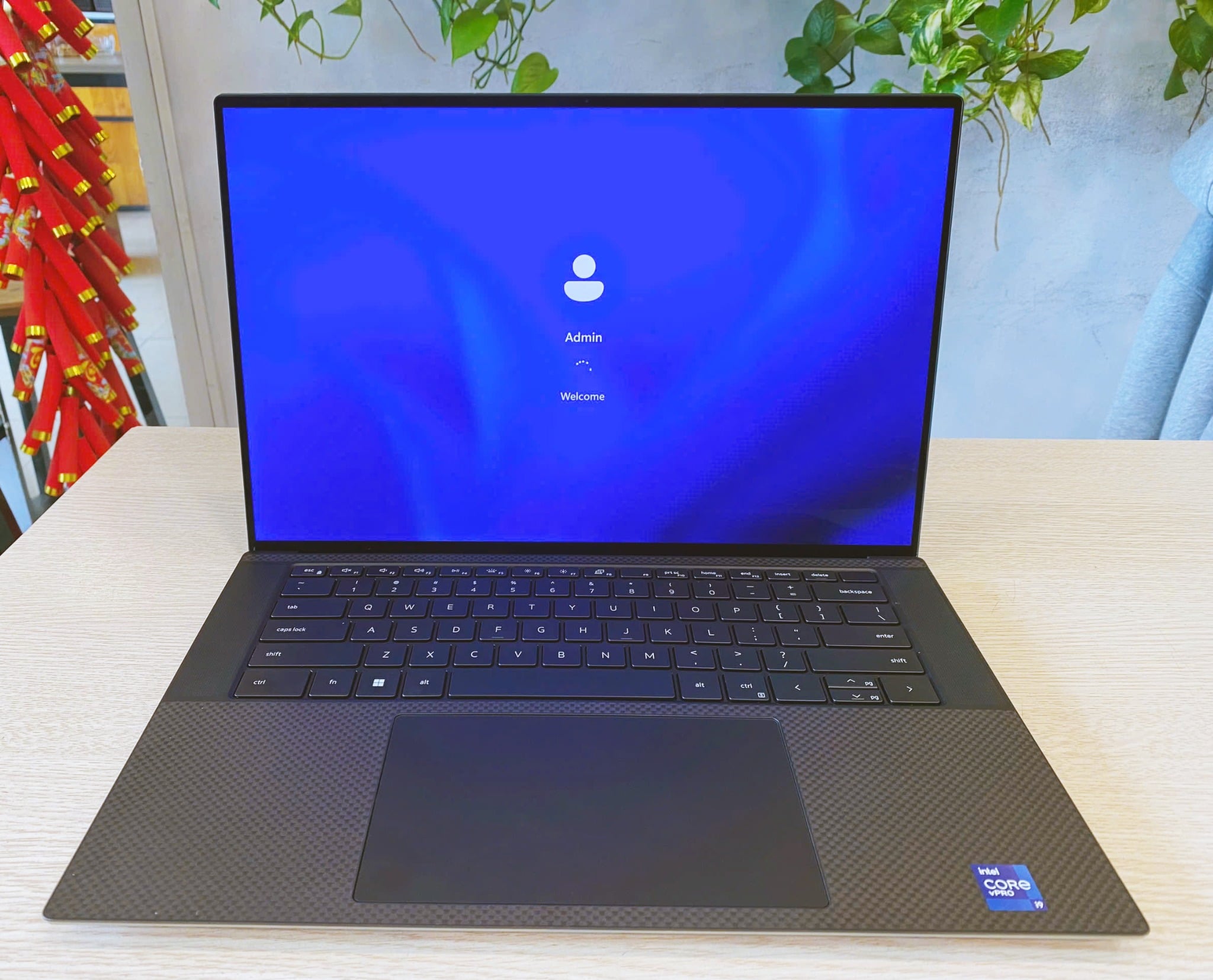 Dell Precision M5570