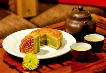 Bánh Trung thu Hoa cúc