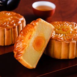 Bánh Trung thu trứng muối
