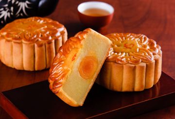 Bánh Trung thu trứng muối