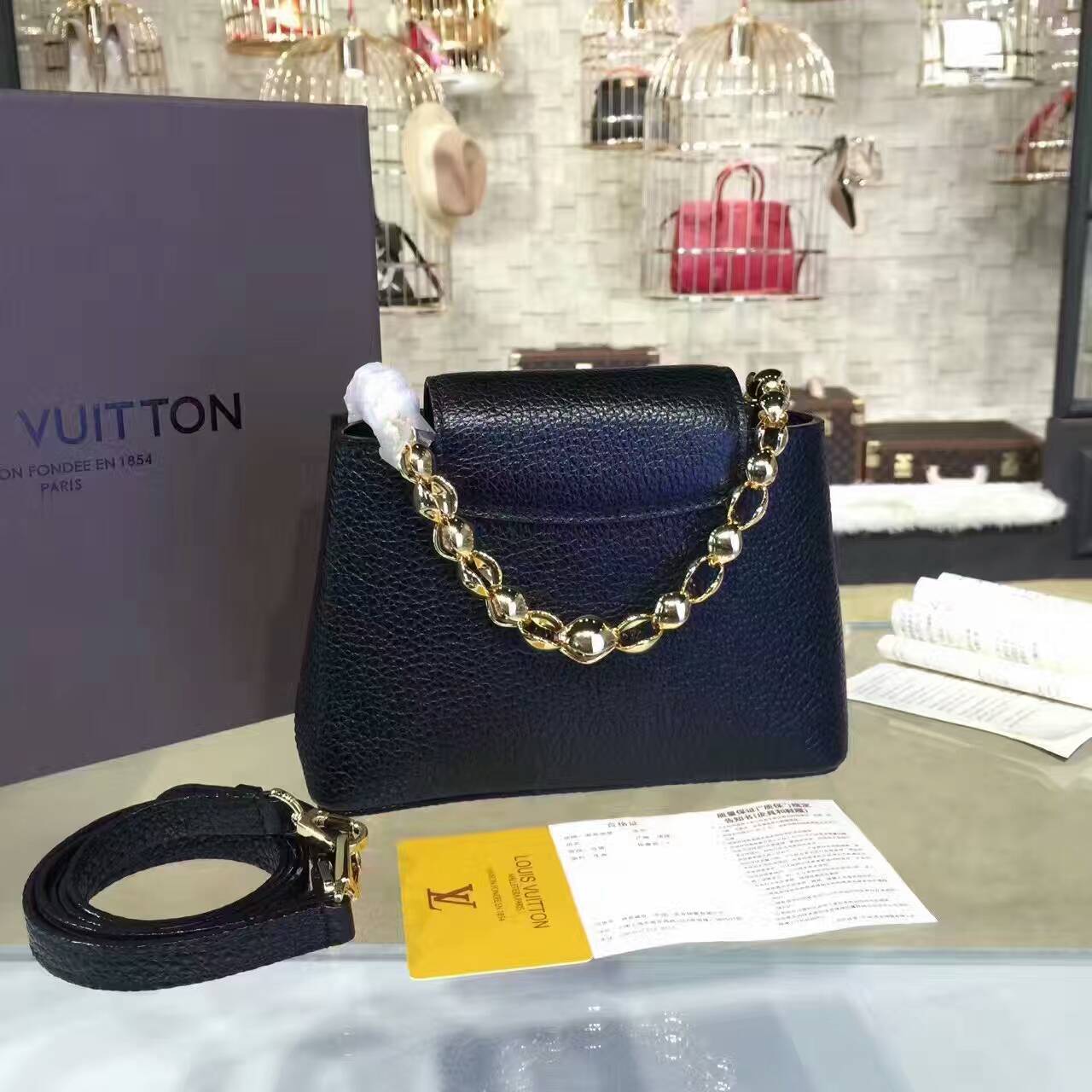 tui-xach-Louis-vuitton-Taurillon-capucines-mini-chain-M42935-txlv051(1)