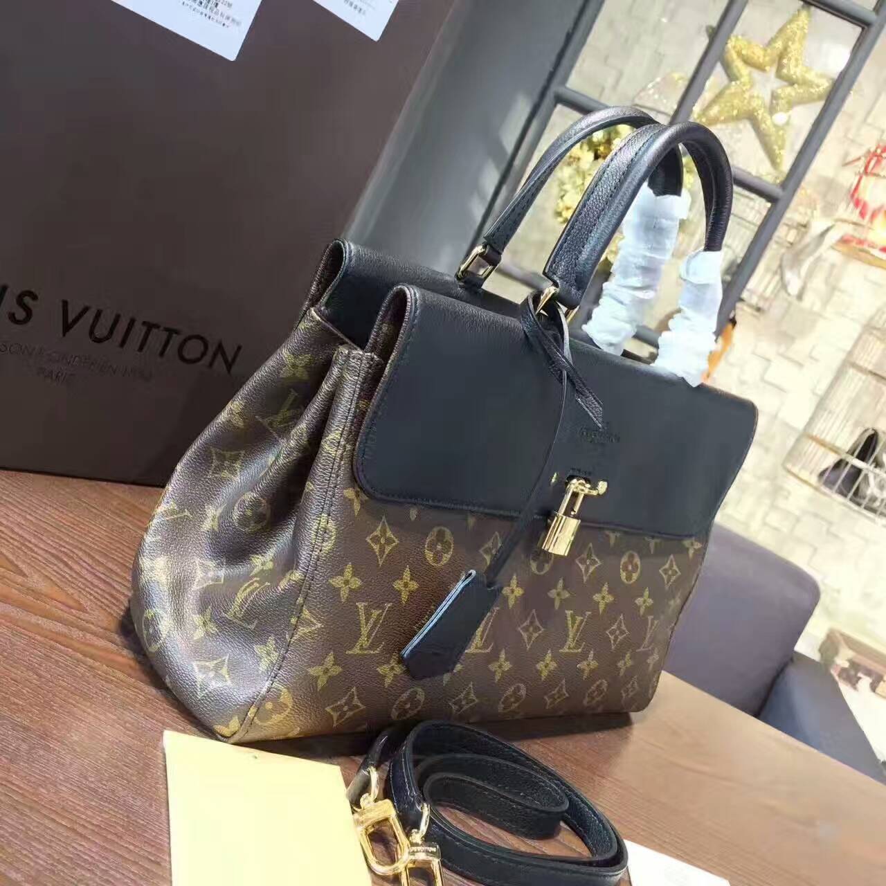 tui-xach-Louis-Vuitton-Monogram-Canvas-venus-Bag-M41738-txlv010(4)