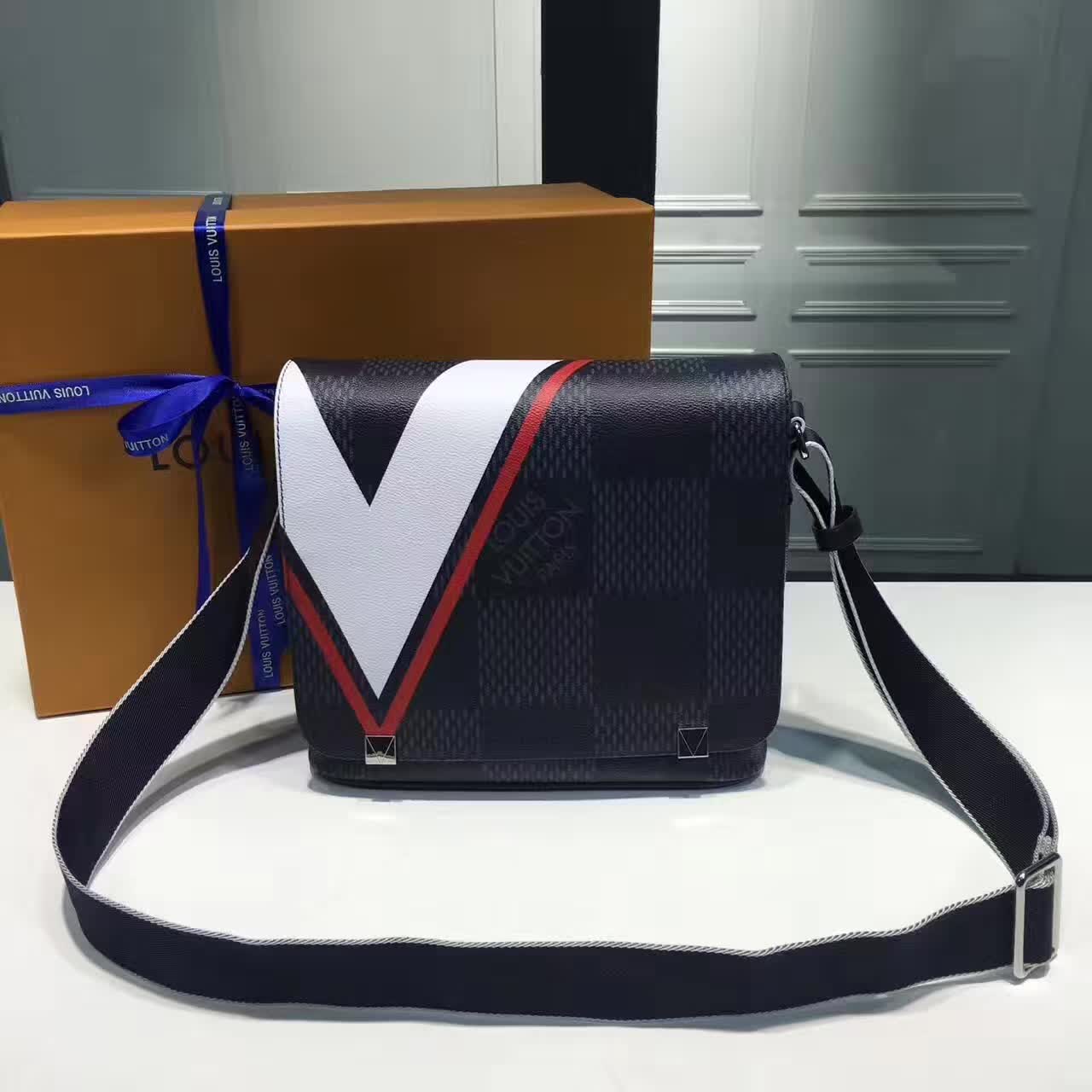 Túi Xách Louis Vuitton Damier Cobalt District MM N44004-TXLV013