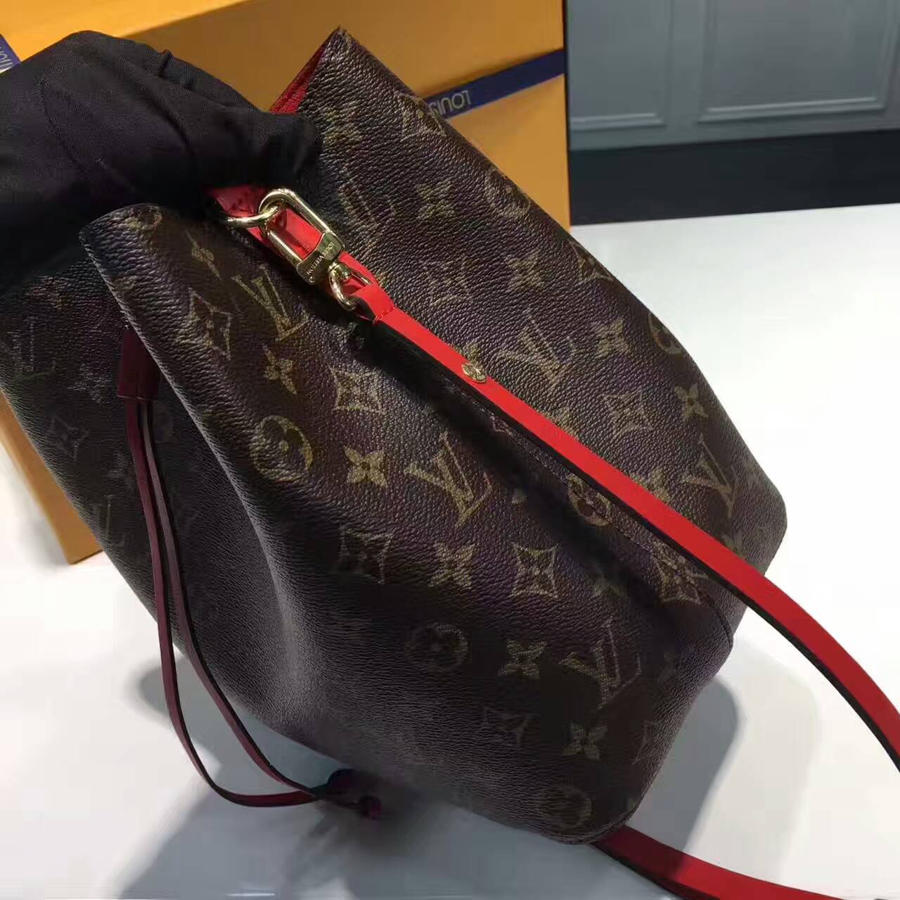 tui-xach-Louis-Vuitton-Monogram-Canvas-neonoe-bag-M44021-txlv028(3)