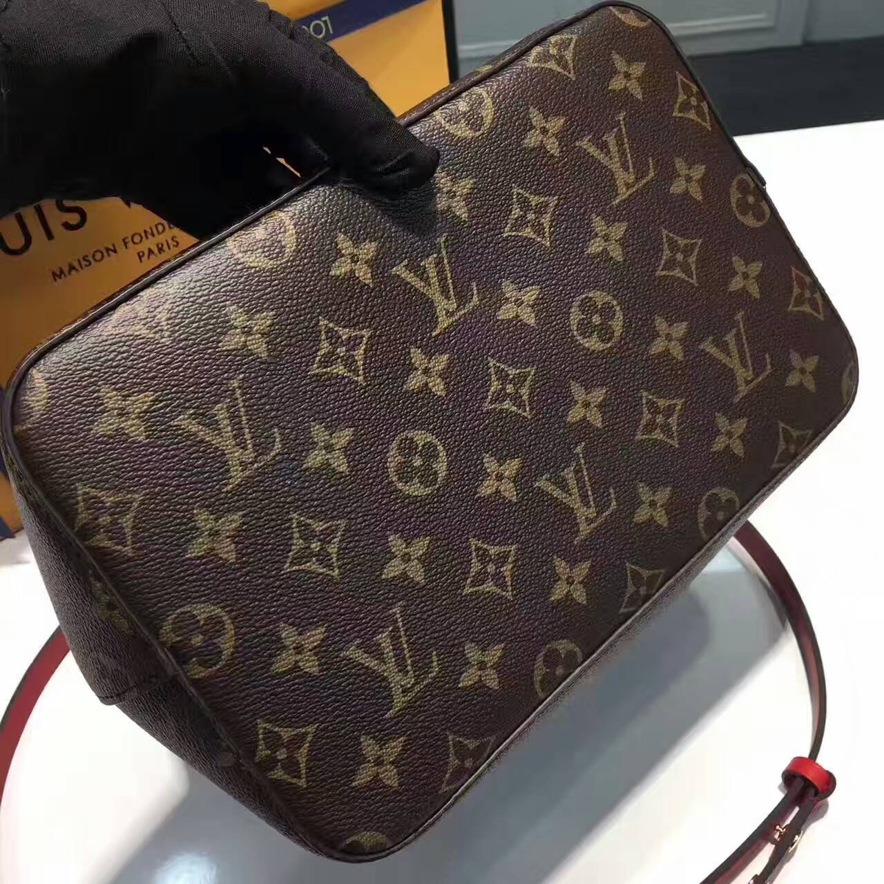 tui-xach-Louis-Vuitton-Monogram-Canvas-neonoe-bag-M44021-txlv028(4)