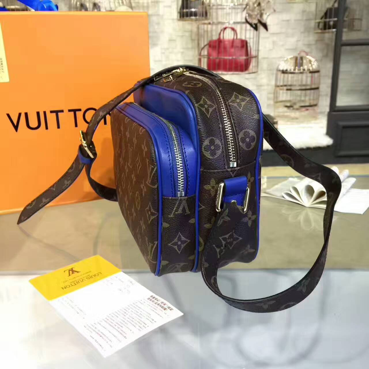 tui-xach-Louis-Vuitton-Monogram-Canvas-nil-pm-M95607-txlv034(1)