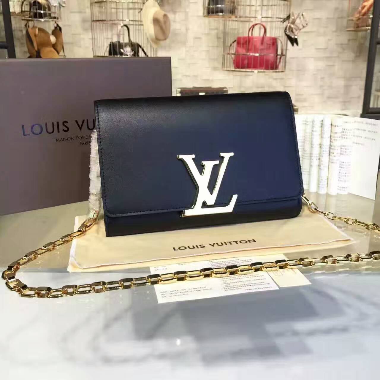 tui-xach-Louis-vuitton-chain-louise-M94335-txlv053