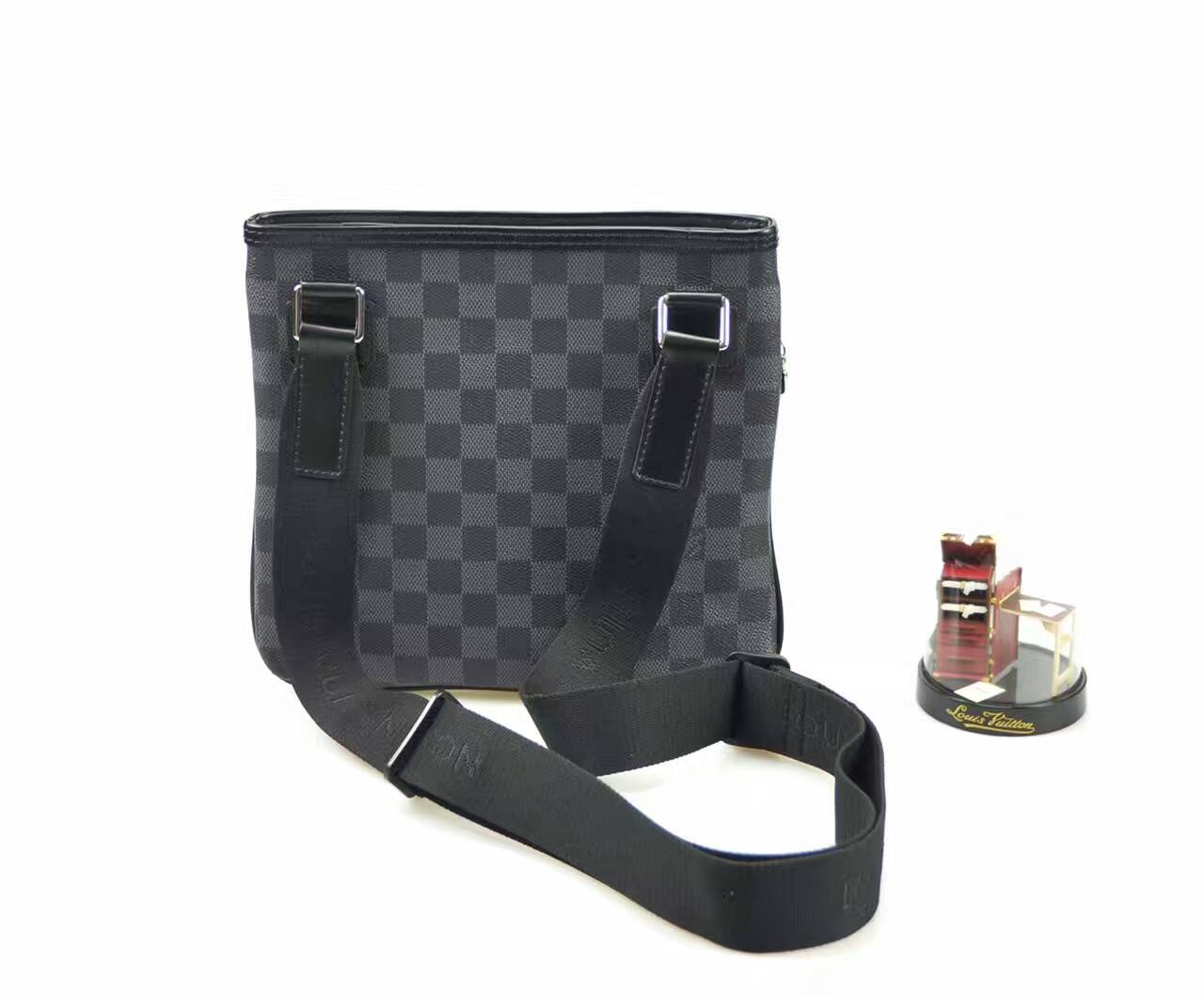 tui-xach-Louis-vuitton-damier-graphite-bag-N58028-txlv055(1)