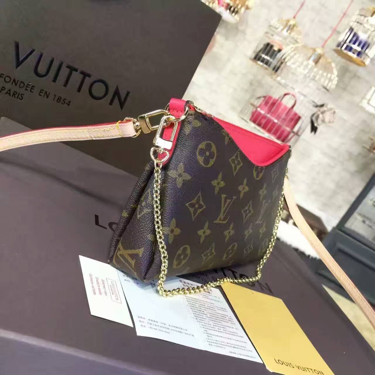 tui-xach-Louis-Vuitton-Monogram-Canvas-Palls-Cluth-M41733-txlv060(1)