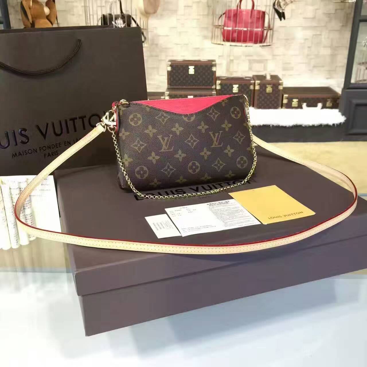 tui-xach-Louis-Vuitton-Monogram-Canvas-Palls-Cluth-M41733-txlv060