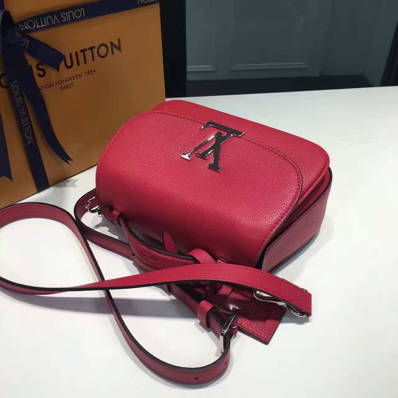 tui-xach-Louisvuitton-vivienne-NM-M54060-txlv062(2)