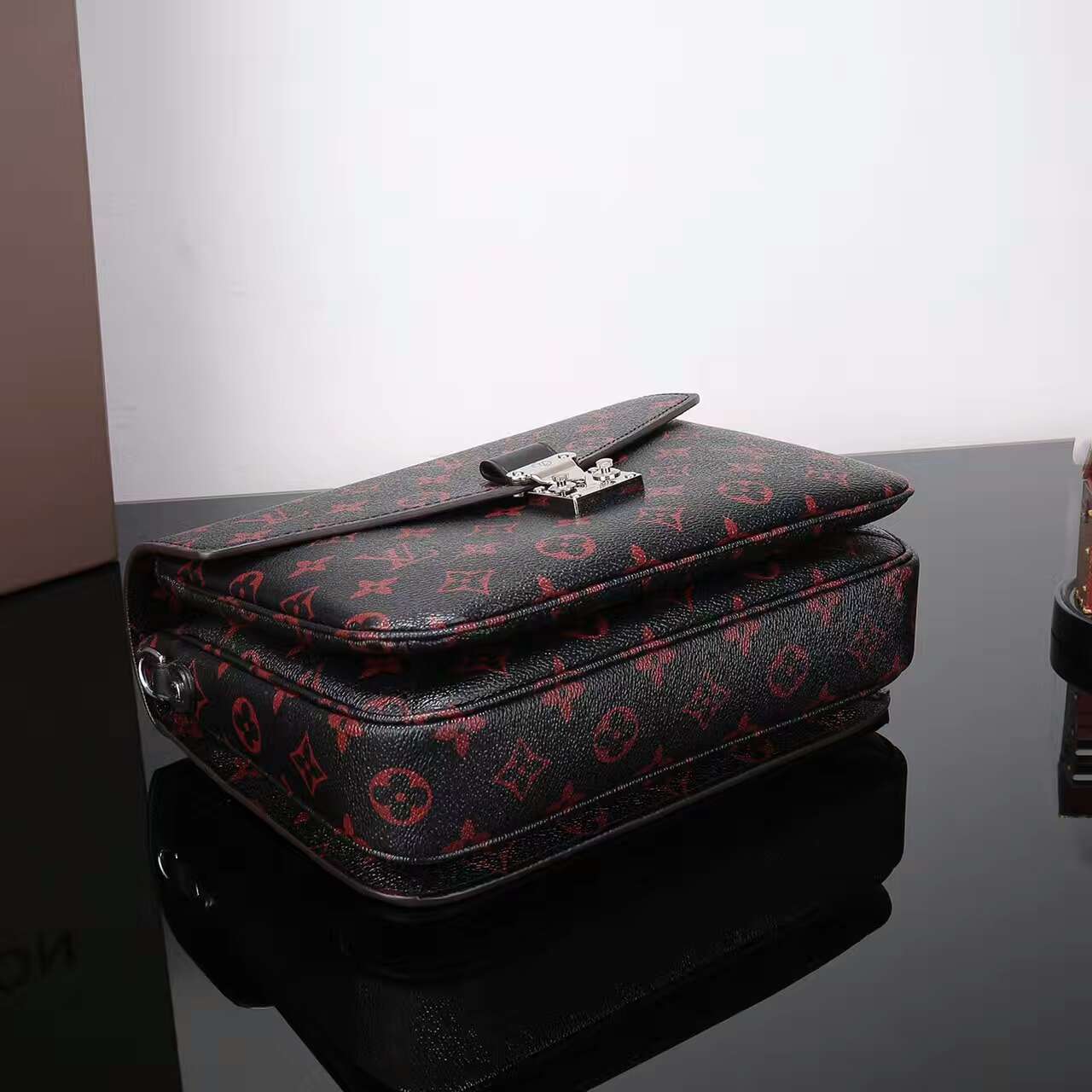 tui-xach-Louis-vuitton-monogram-canvas-pochette-metis-M41462-txlv118(2)