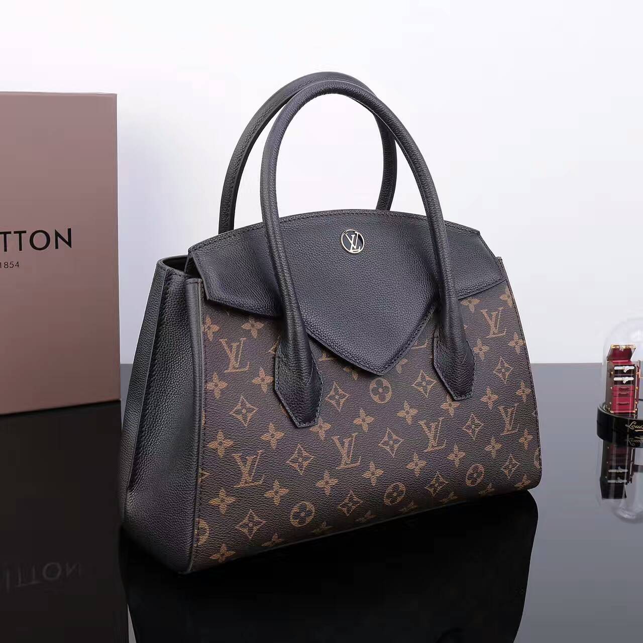 tui-xach-Louis-vuitton-monogram-canvas-florine-M42269-txlv115(4)