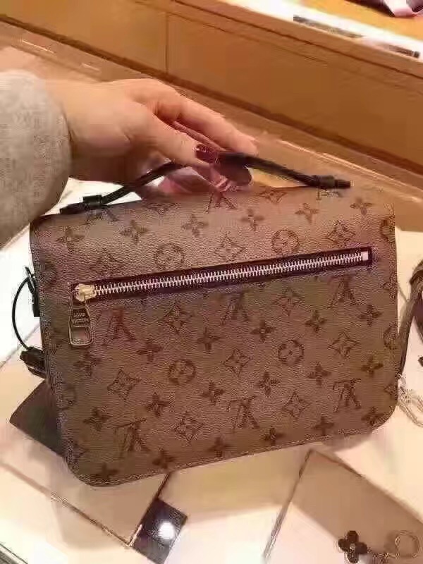 túi-xách-Louis-vuitton-monogram-canvas-pochette-metis-M41465-txlv132(6)