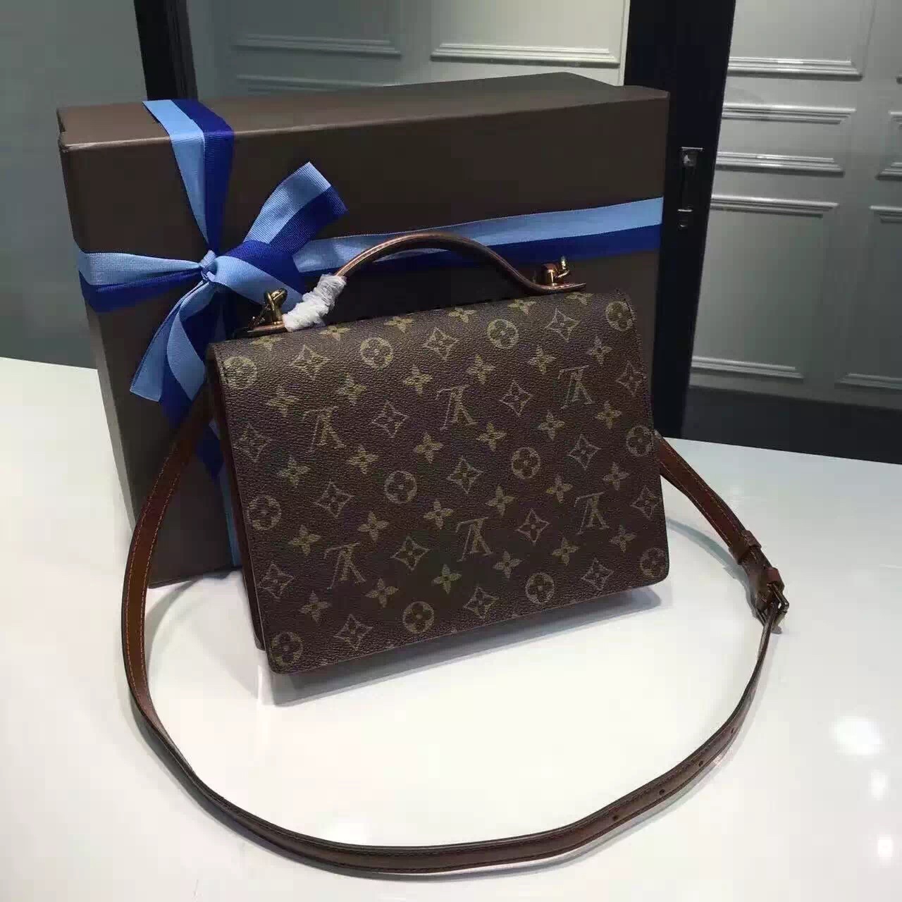 tui-xach-Louis vuitton monogram canvas postman Bag-M51187-txlv181(2)