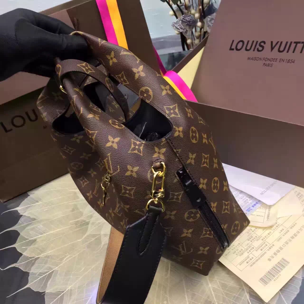 tui-xach-Louis-vuitton-monogram-canvas-Atlantis-bag-M43096-txlv184(4)