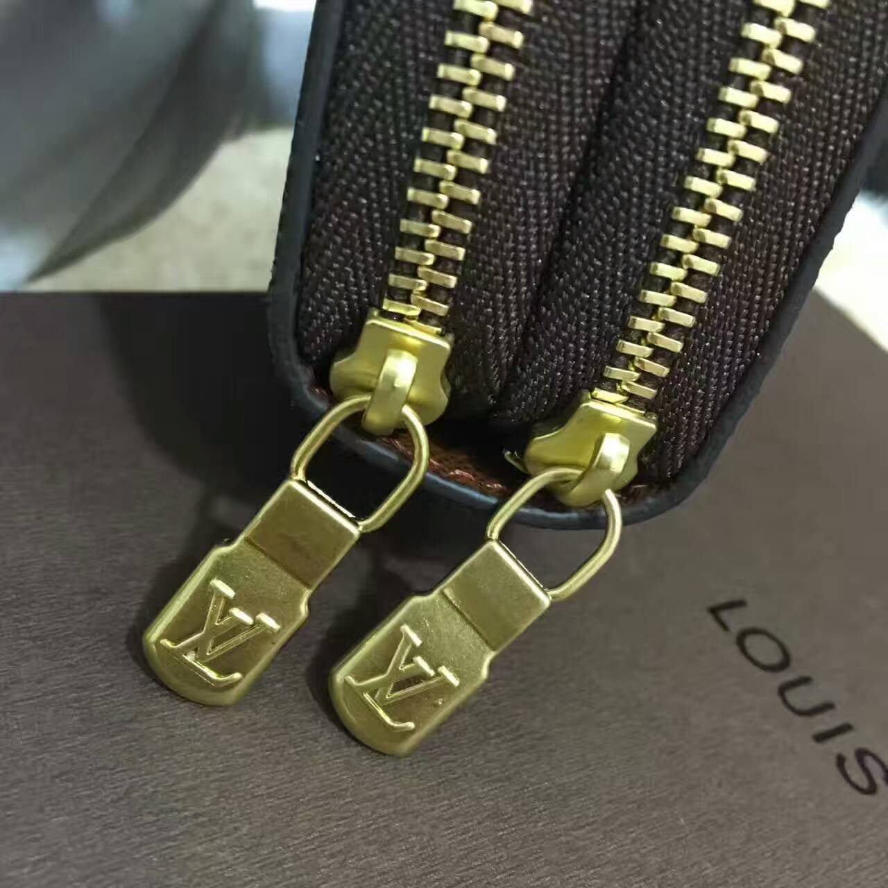 tui-xach-Louis-vuitton-monogram-canvas-Key-cases-M58106-txlv116(5)