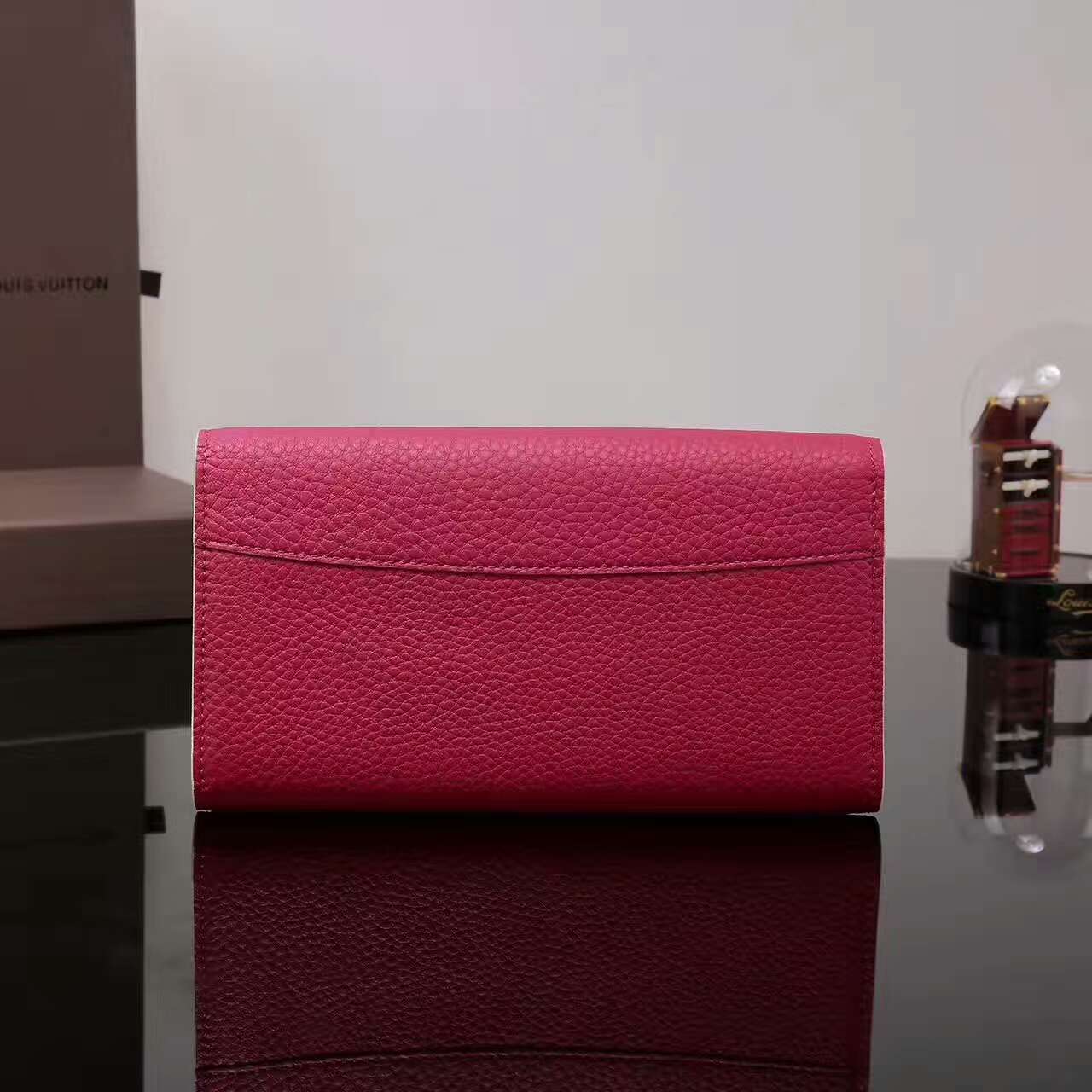 tui-xach-Louis-vuitton-Taurillon-leather-capucine-wallet-M62368-txlv031(1)