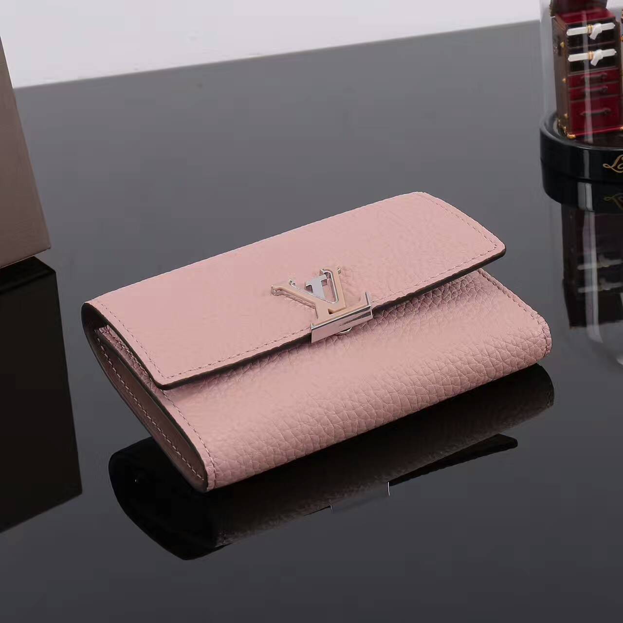 tui-xach-Louis-vuitton-Taurillon-leather-capucine-wallet-M62156-txlv030(3)