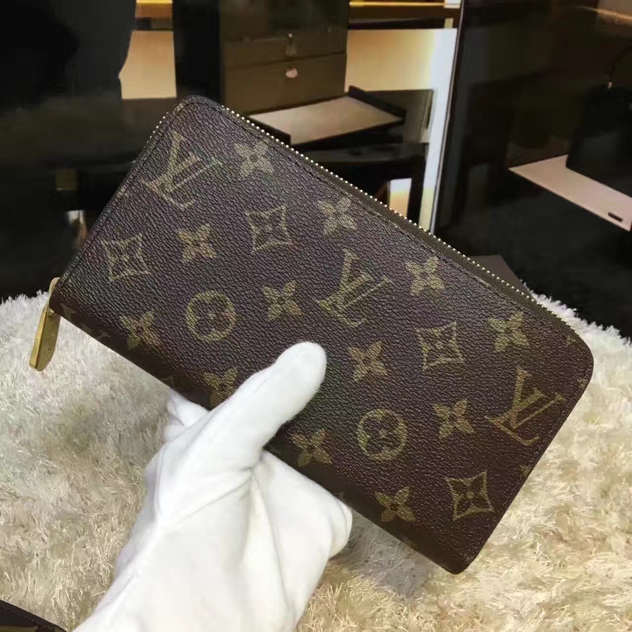 tui-xach-Louis-vuitton-monogram-zippy-wallet-M41986-txlv092