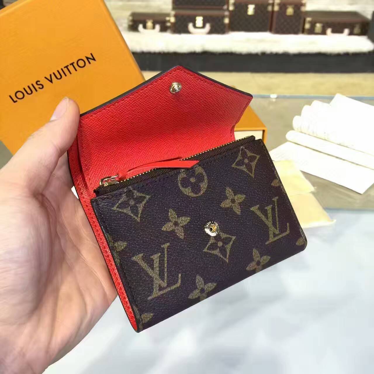 tui-xach-Louis-vuitton-monogram-victorine-wallet-M41938-txlv109(3)