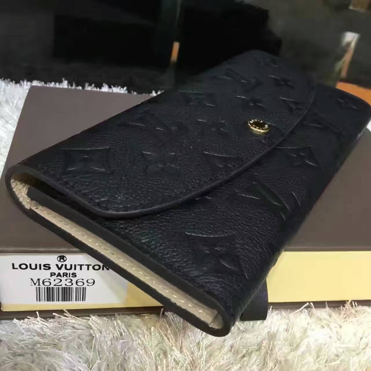 tui-xach-Louis-vuitton-monogram-empreinte-emilie-wallet-M62369-txlv131(3)