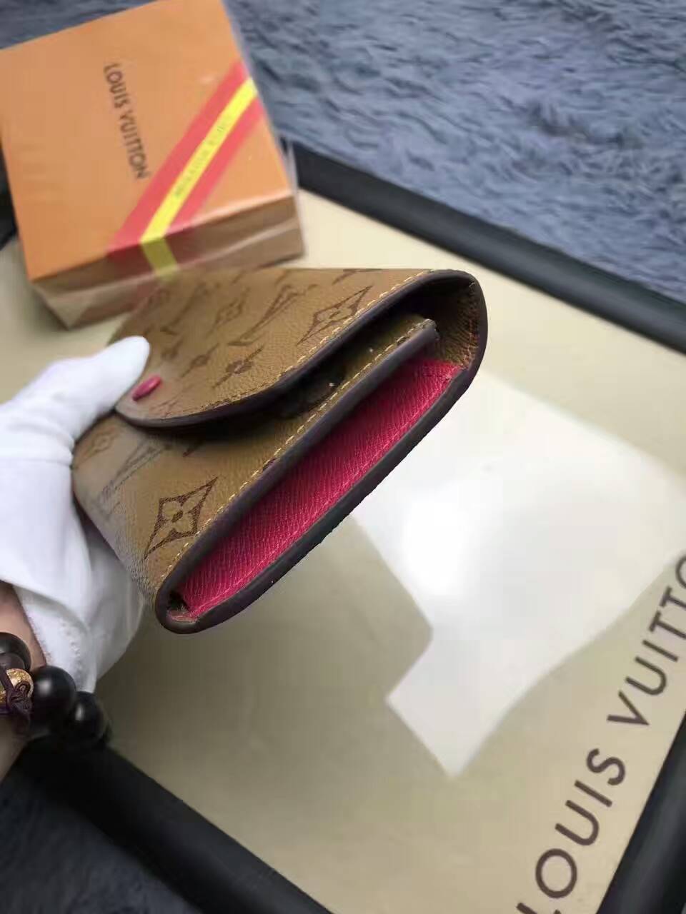 tui-xach-Louis-vuitton-monogram-emilie-wallet-M60697-txlv082(5)
