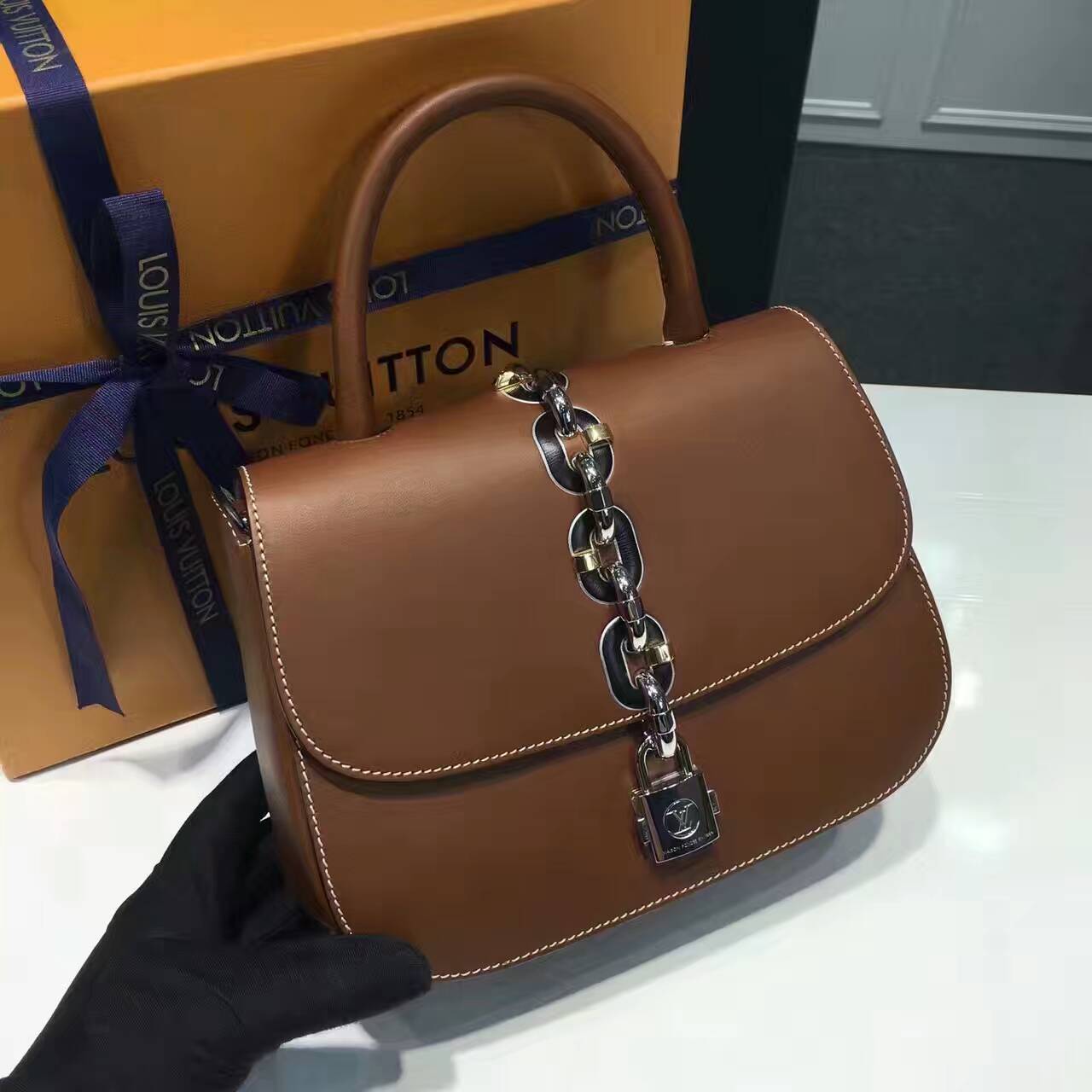 TÚi Xách Louis Vuitton Monogram Canvas Chain It Pm-M54619 - TXLV050