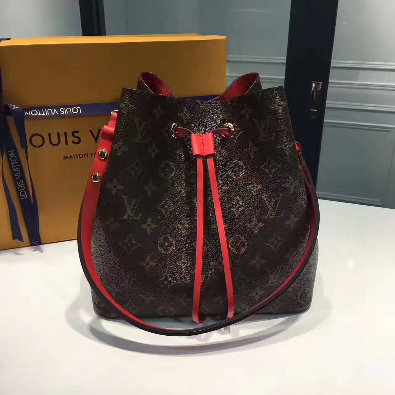 Túi Xách Louis Vuitton Monogram Canvas Neonoe -M44021-TXLV017