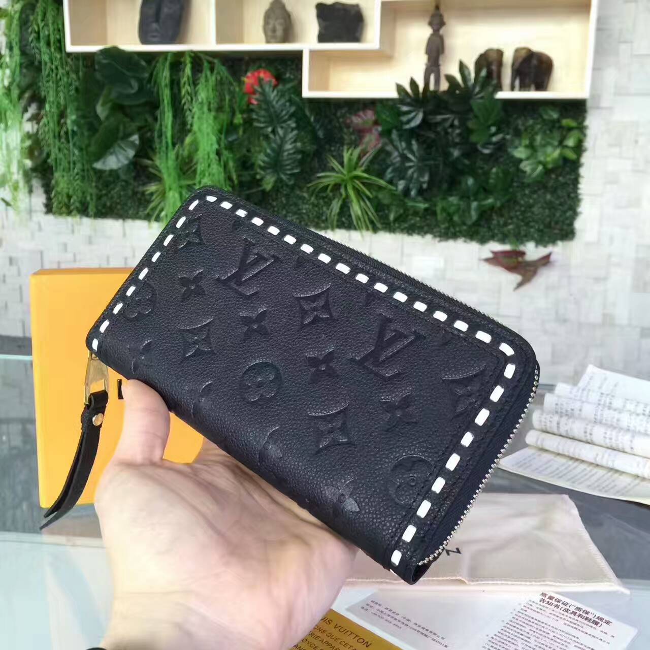 Ví Nữ Louis Vuitton Monogram Empreinte Zippy Wallet-M64805-VNLV102