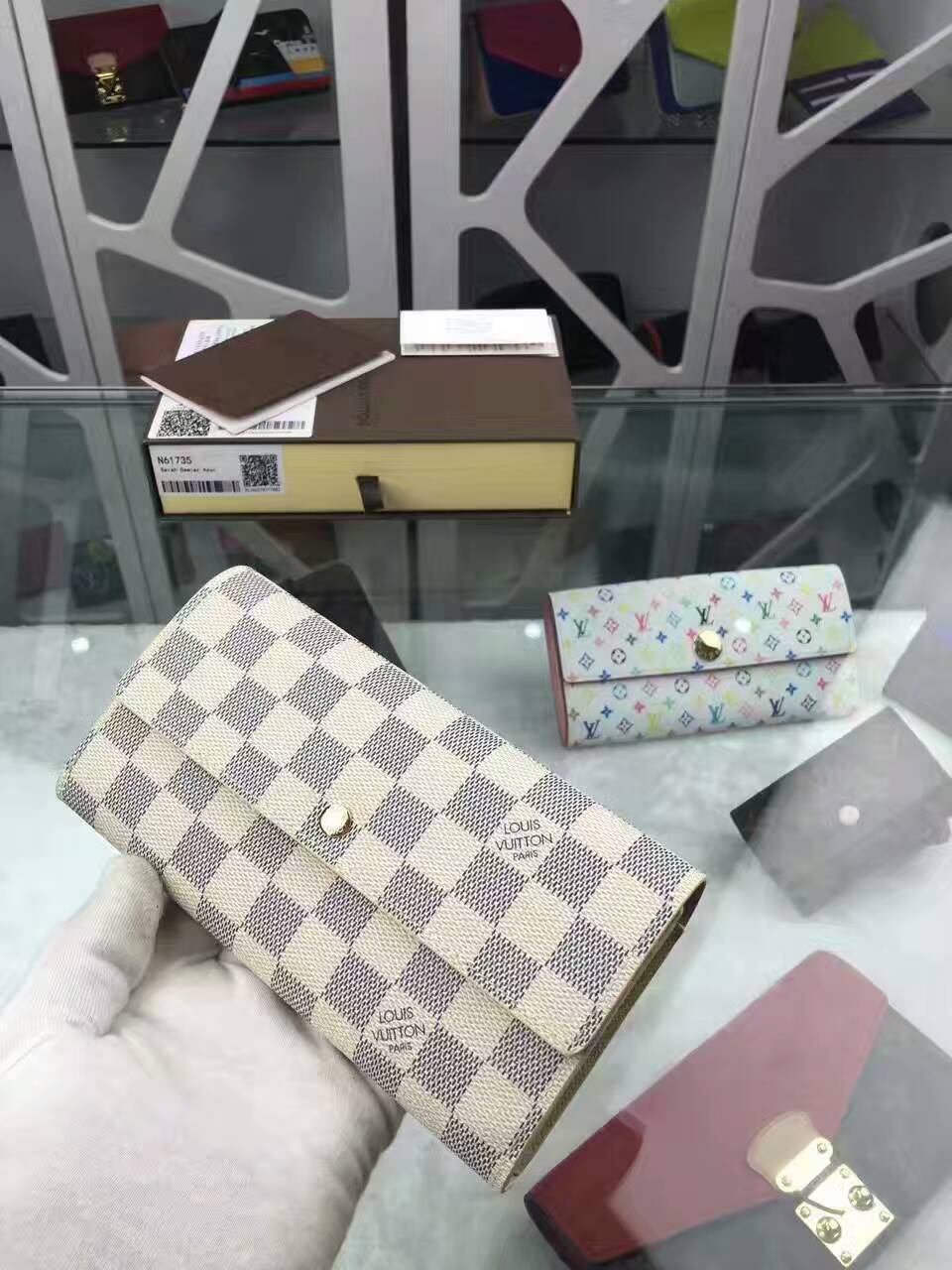 tui-xach-Louis-Vuitton-Damier-Ebene-Canvas-Sarah-Wallet-N61735-txlv090(1)