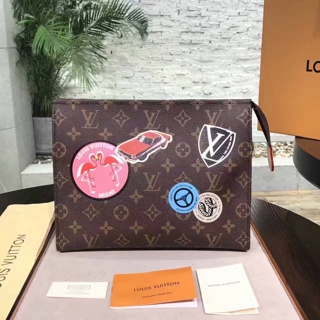 tui-xach-Louis-Vuitton-Monogram-toiletry-pouch-26cm-M41438-txlv042