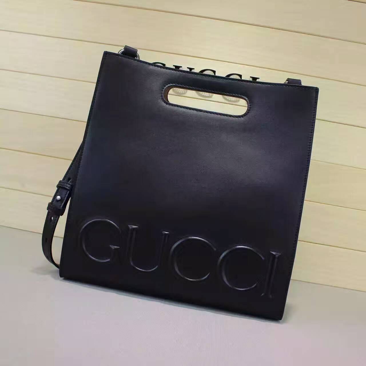 Tote Gucci XL de Piel-409378-TXGC028