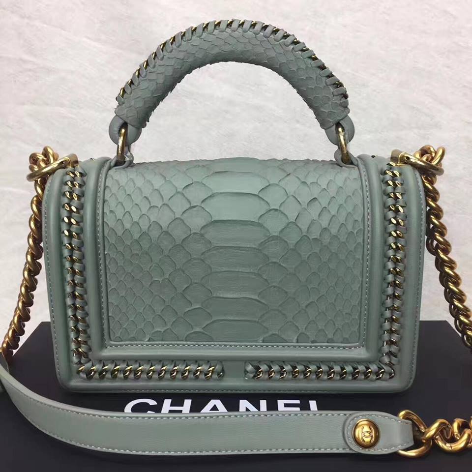 chanel boy-5