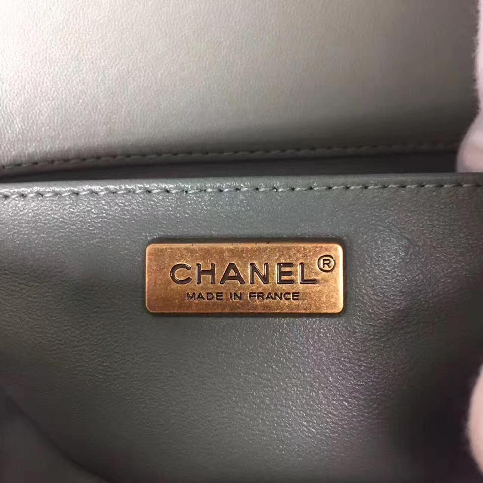 chanel boy-7