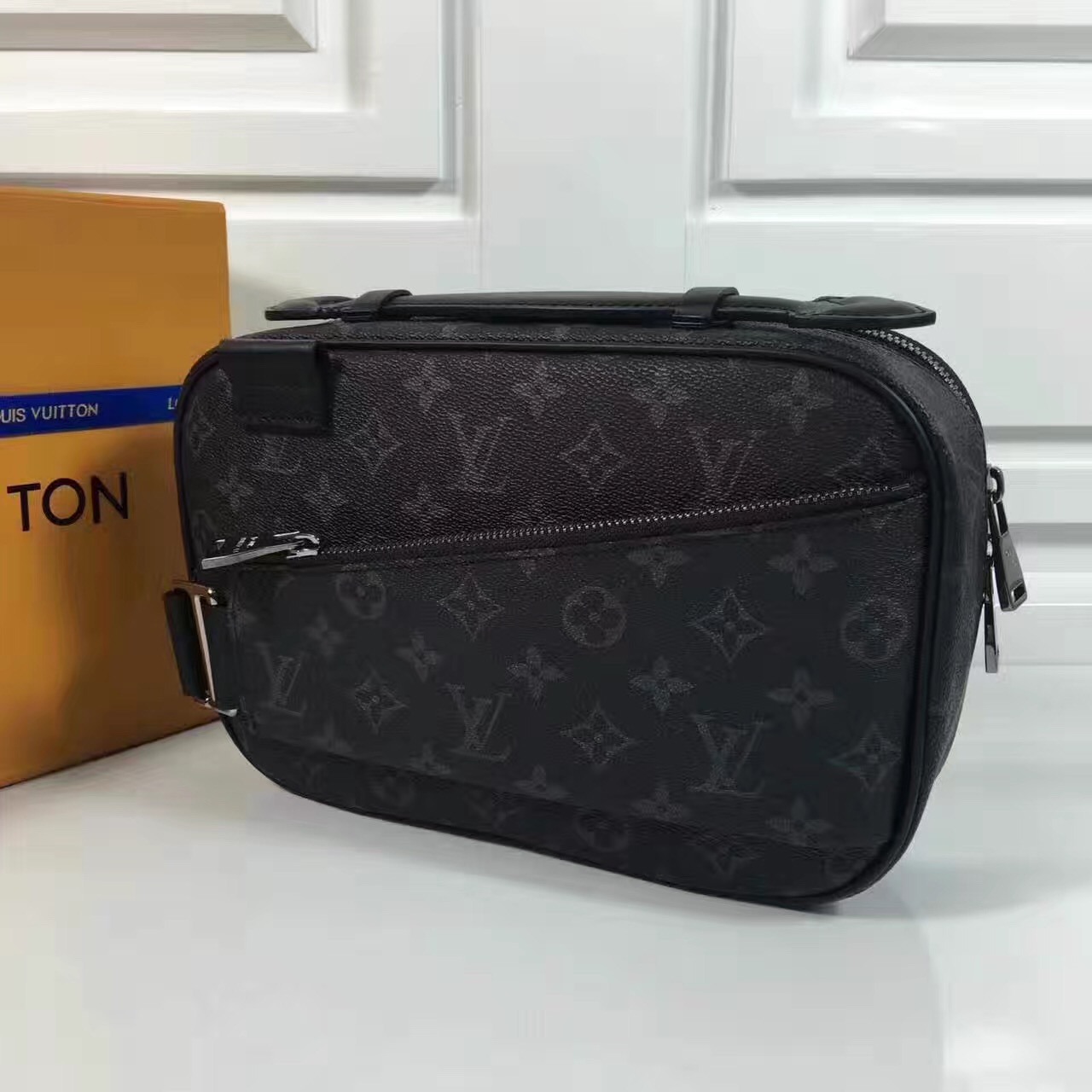 tui-xách-Louis-vuitton-monogram-canvas-bumbag-M42906-txlv152(2)