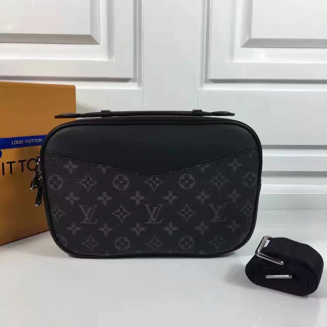 tui-xách-Louis-vuitton-monogram-canvas-bumbag-M42906-txlv152