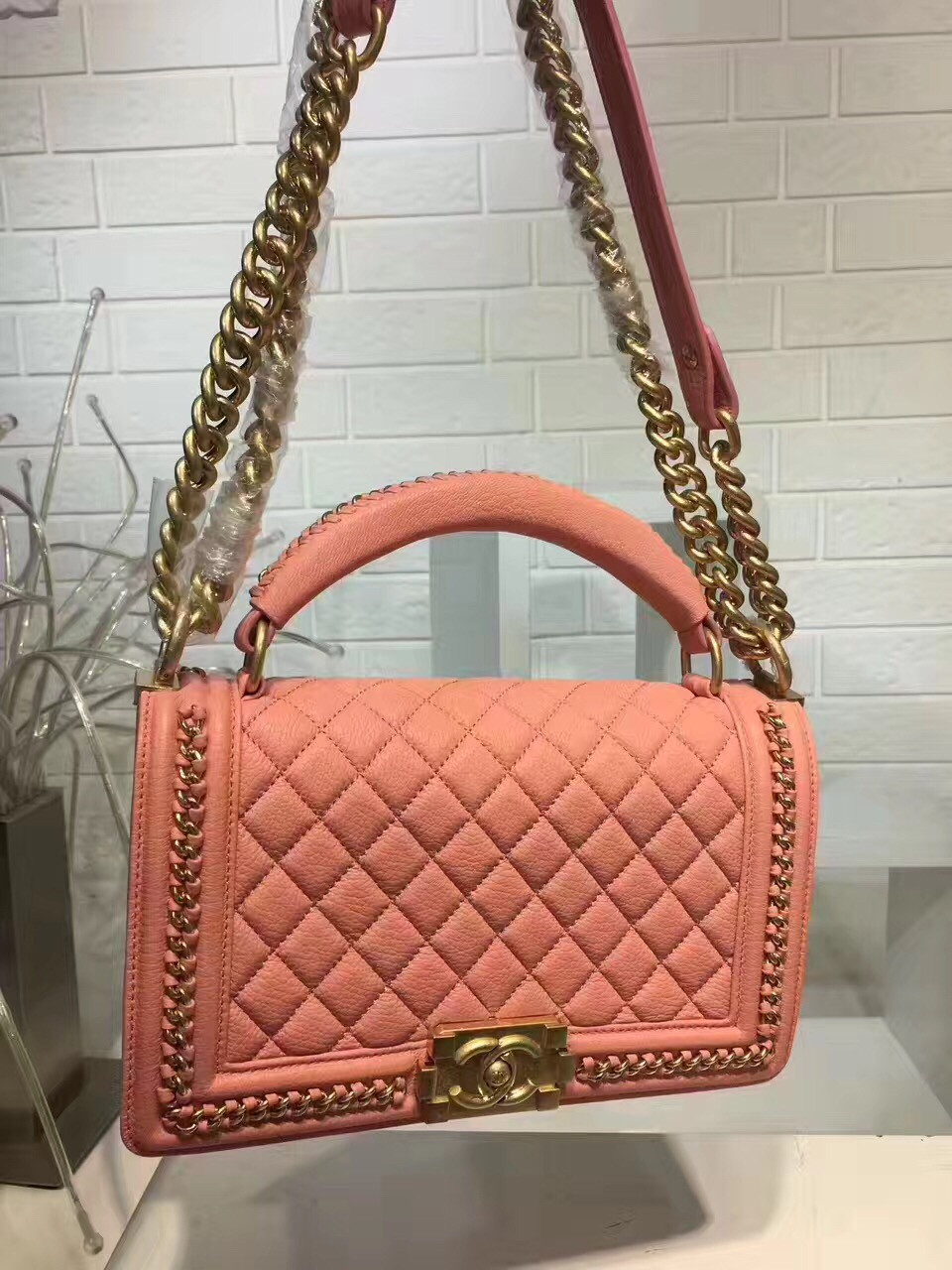 Túi xách Chanel Boy Handle Top Lambskin Gold Hardware 25cm - TXCN015