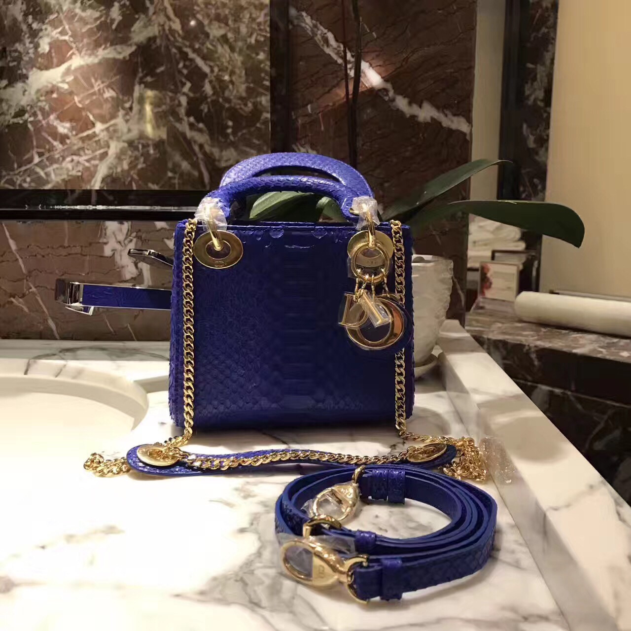 z676538891156_375d709e71a03cdd3890edb2c10fb61d