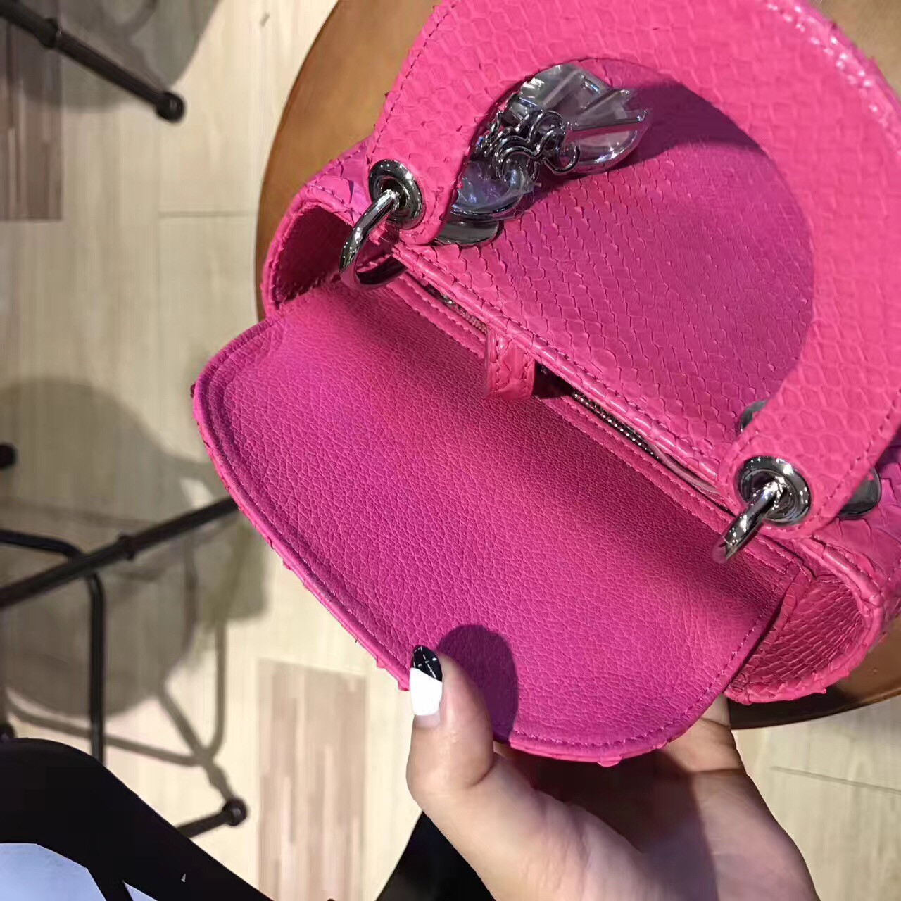 z676538310970_dcbf568ad5fa9f37d0756ff15ab4a6c8