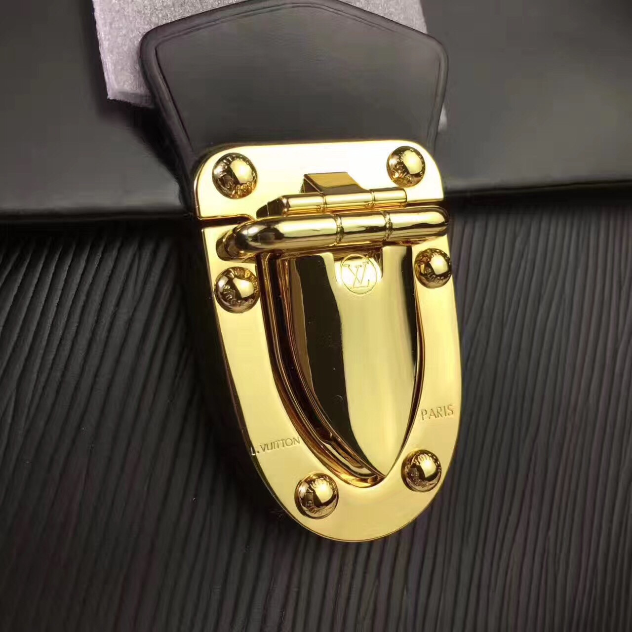 z680983004627_e4a18434e84863c7e85f6a32826f16b3