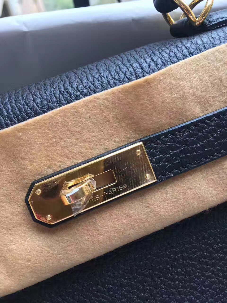 z688814269739_c5d7f69084e0b5b039bc88acad4fdbbb