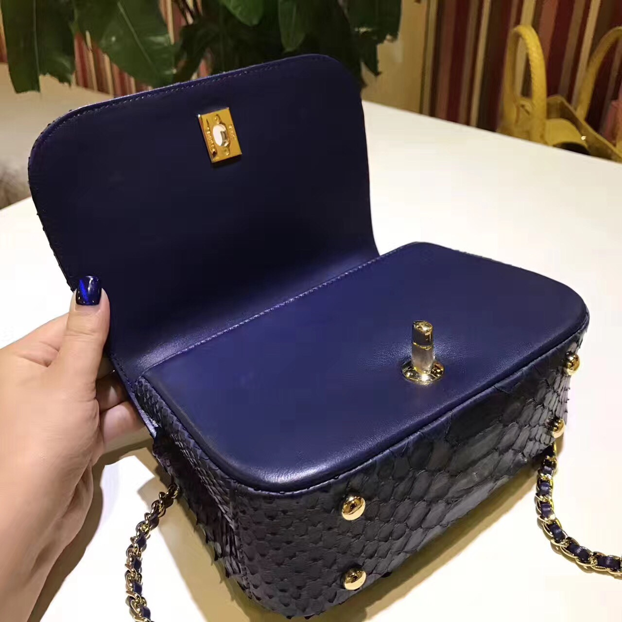 z691389880264_55e78b0085dff46ed743dcb526b755fd