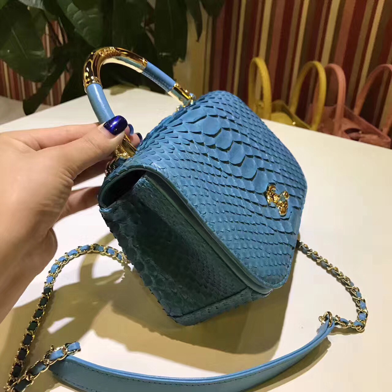 z691389482908_8be54211d5be5e3077c7b51d1aea6b4d