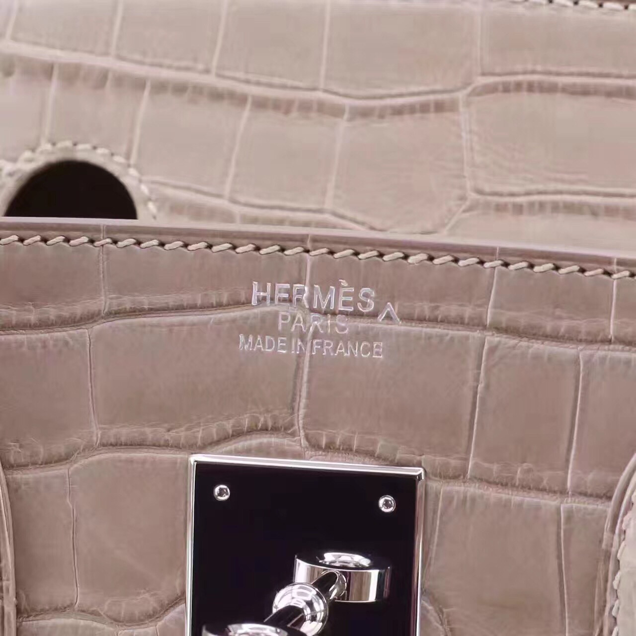 z704723292768_0837353581e411ba93cdb66ff7fc5c18