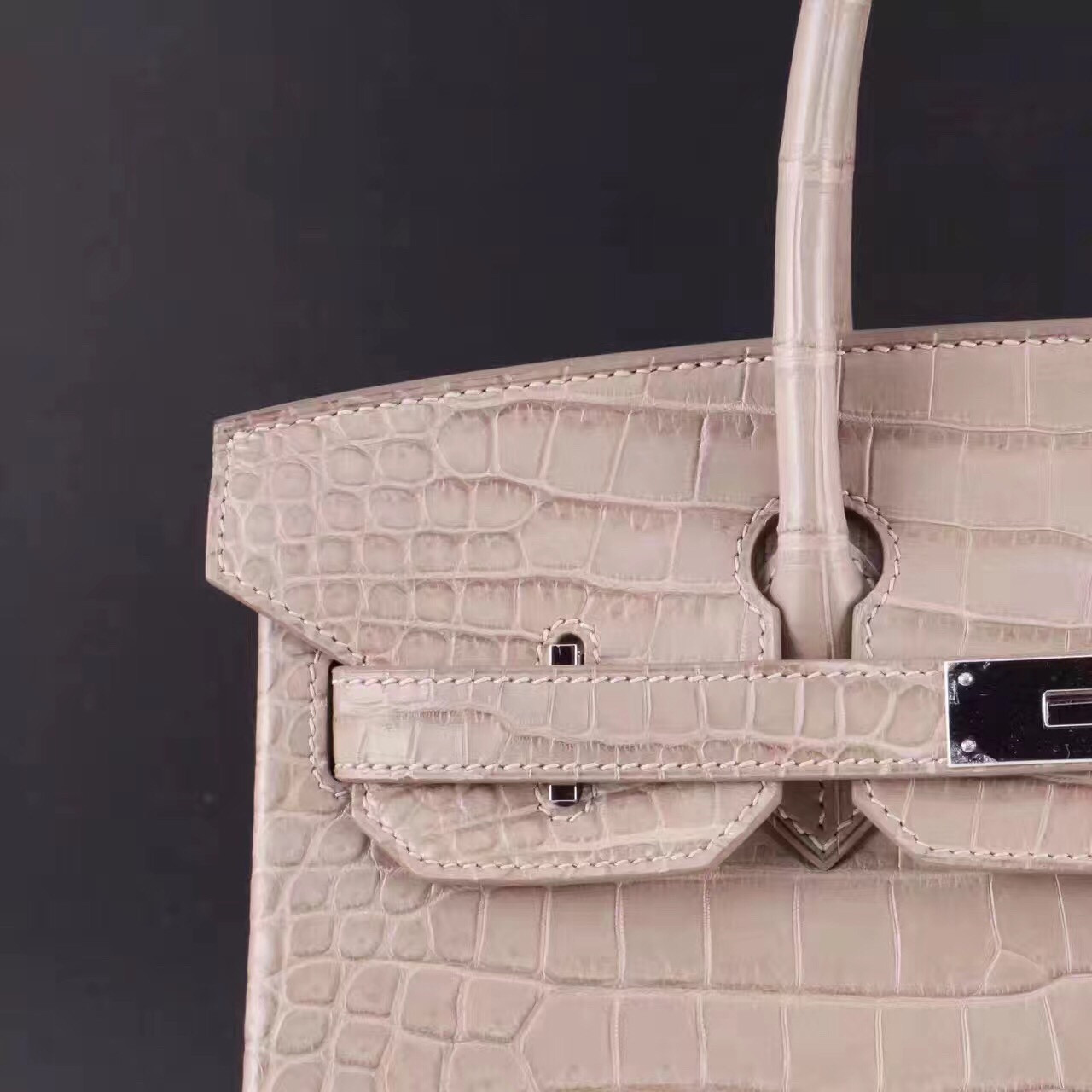 z704723365533_223e81490e641969f53538903968a722